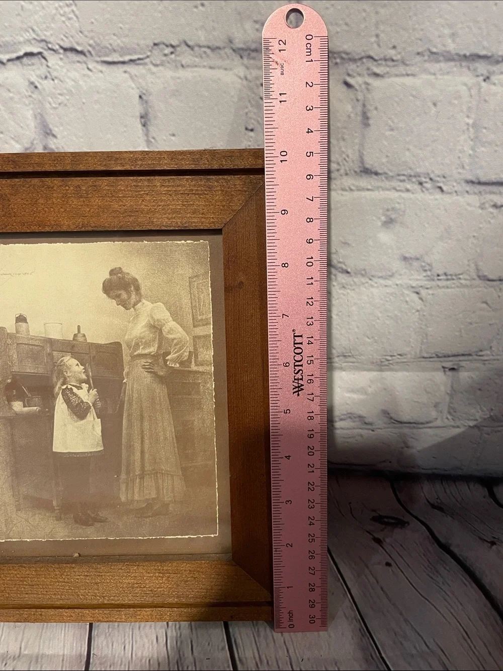 Wooden Picture Frame in Warm Brown - Classic Home Accent